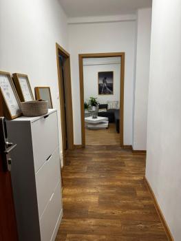Spacious 3BR Apt by Bus station Nivy Mall with AC, Bratysława (zdjęcie 4)