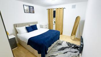 FREE PARKING l sleeps 4 l WI-FI l City Flat, Birmingham (photo 2)