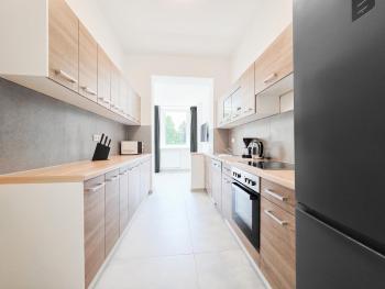 Tolstov Apartments - 3 Room Apartments - Kitchen - Dining Room - 25 min to Messe DUS, Düsseldorf (Foto 4)