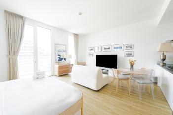 Stylish Studio in Al Barza hosted by Voyage, Abu Dhabi (foto 5)