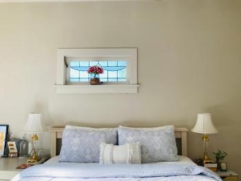 Spacious and Sunny Master Bedroom with shared bathrooms, Auckland (photo 3)