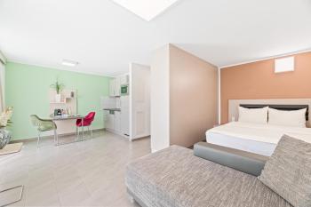 Meri Boarding Europaplatz, Štutgart (fotografie 2)