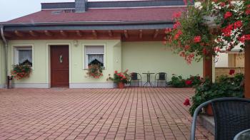 Idyllisches Ferienhaus für Zwei, Drážďany (fotografie 2)