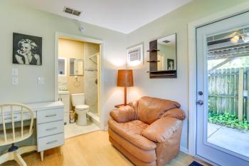 Walkable Studio in Pinellas Park with Desk and Patio, San Petersburgo (foto 5)