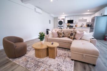 Modern 2BR2BA Home Near USC Walk to Campus, Los Angeles (photo 5)