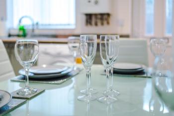 3 Bed-Sleeps 5-Garden-Parking-Pet Friendly, Liverpool (photo 5)