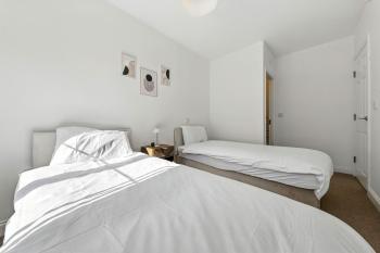 Two Bedroom Flat by Brookland Stays Serviced Accommodation Short Lets Leeds with Free WiFi, Leeds (Foto 3)