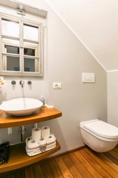 Stylish Self-Contained Room & Bath in Castello between Biennale & San Marco, Venise (photo 5)