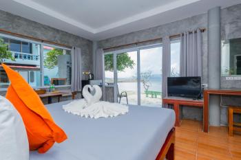Charung by The Sea, Haad Rin (foto 4)