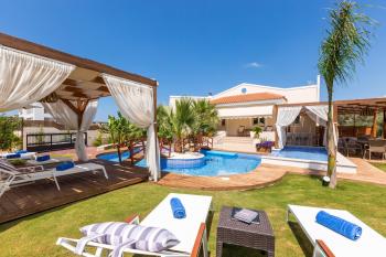 Eva & Dimitrios Villas, Captivating Oasis with Pools & BBQ, By ThinkVilla, Panormos Rethymno (fotografie 5)