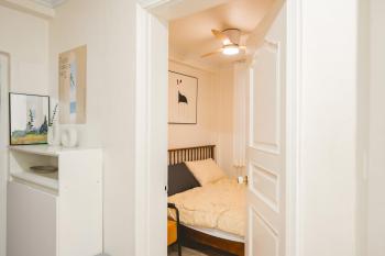 Wooden Breeze - 1 min walk from the subway station, Seoul (Foto 5)