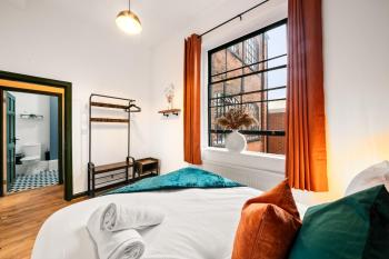 Stylish 3 bed Birmingham Apartment, Birmingham (photo 5)
