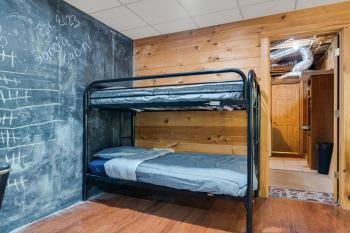 Boujee Bear Lodge - A Peaceful Cabin in the Woods, Morganton (foto 4)