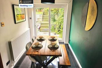 2 Large Bedroom House By Homebird Property Management Short Lets & Serviced Accommodation Leeds With Private Parking & Garden, Leeds (photo 5)