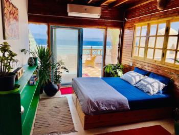Beach front studio with huge roof top terrace, Dahab (fotografie 2)