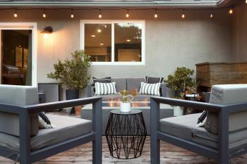 NEW Designer Hollywood Hills Hideaway by Universal, Los Angeles (photo 3)