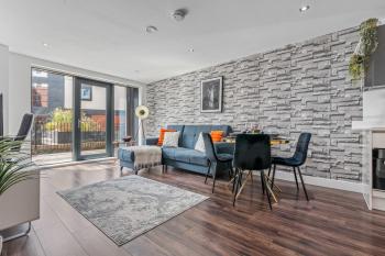 Spacious 3-Bed Flat, Guests 3, in Heart of the City with Private Outdoor Space and Parking, Birmingham (fotografie 3)