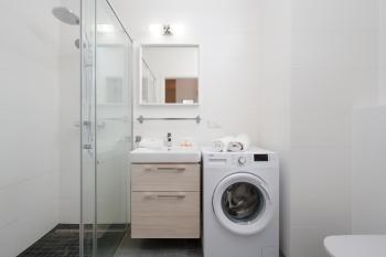Apartment Legnicka Wroclaw with PARKING by Noclegi Renters, Breslau (Foto 4)