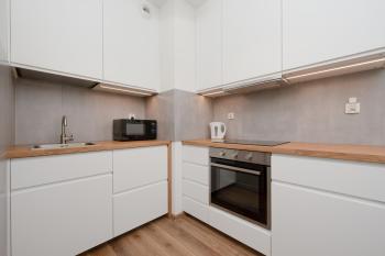 Apartment Legnicka Wroclaw with PARKING by Noclegi Renters, Breslau (Foto 3)