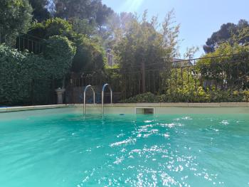 Maison provençale, vue, terrasses et piscine, Marseille (photo 3)