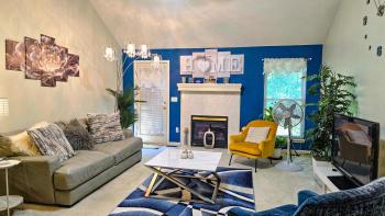 Spacious Kansas City Townhome with 2 Living Rooms Near Downtown and MCI Airport, Kansas City (zdjęcie 2)