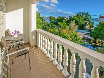 Apartment in Seline near the sea with seaview, Starigrad-Paklenica (Foto 3)