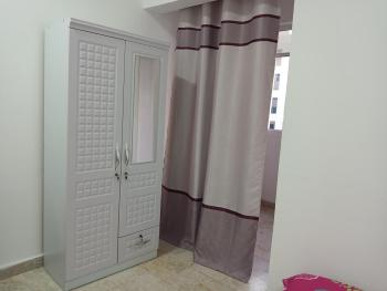 Room with private bathroom in a flat, Mascate (photo 3)