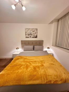 1 Bedroom Apartment- Free Parking, Broad St, City Centre, Birmingham (fotografie 5)