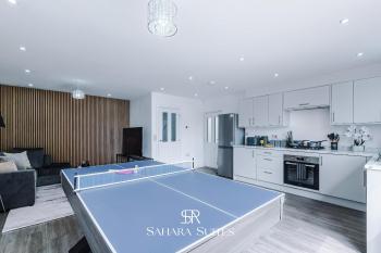 Stylish 4BR Home - Birmingham Stay - Cadbury World & QE Hospital - Parking, Бирмингем (фото 2)