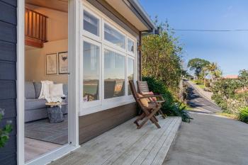 Oceanview Tiny Home - Whitianga, Whitianga (foto 5)