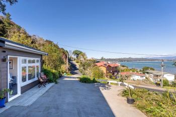 Oceanview Tiny Home - Whitianga, Whitianga (foto 3)