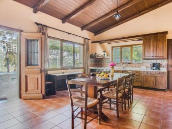 Villa in Crete with Private Pool & Views, Áyios Síllas (фото 3)