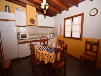 Cave House in Tenerife with Pool and Beach, La Orotava (foto 3)