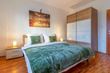 Cosy flat close to central, Bratislava (fotografie 2)