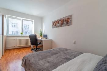 Cosy flat close to central, Bratislava (fotografie 3)