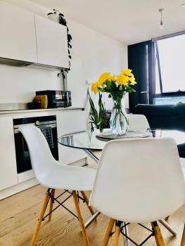 1 bedroom luxury apartment 20 min from centre, Londýn (fotografie 2)