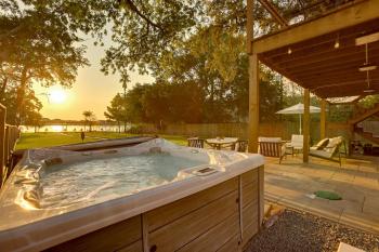 Boat, Fish and Swim Lake Conroe Home with Hot Tub!, Willis (zdjęcie 2)