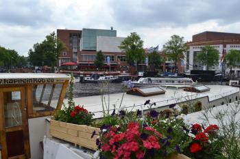 art deco houseboat on super location, Amsterdam (photo 5)