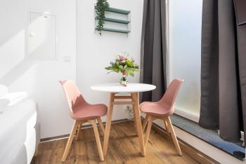 Great 1-room apartment with free underground parking, Берлин (фото 2)