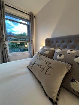 Stylish City Retreat with Views & Court Yard, Leeds (Foto 2)