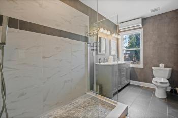 Charming 4BR with Private Patio and Historic Row Downtown, Frederick (zdjęcie 5)