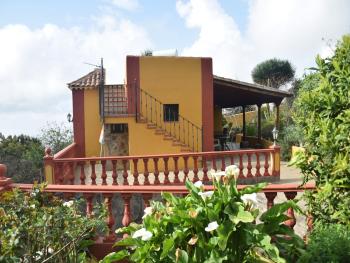 Cave House in Tenerife with Pool and Beach, La Orotava (foto 2)