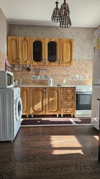 Однокомнатная студия с прекрасным видом на город, Balchaš (fotografie 4)