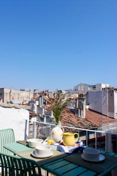 Terrasse plein sud, confort, clim, 2 mn du Vieux Port, Marseille (photo 2)