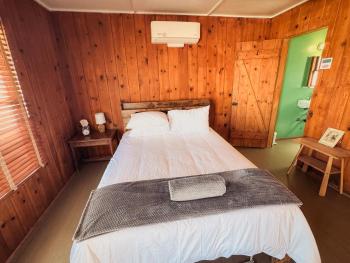 Room 7 - Downtown Joshua Tree Motel - Pet Friendly - Walk to Shops & Visitor Center, Minutes to Park Entrance, Joshua Tree (Foto 5)