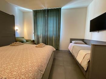 CITY CENTER - Modern flat with PARKING and WIFI - Apt B, Bergamo (fotografie 2)