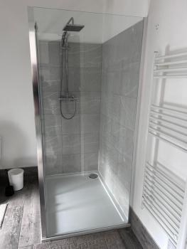 Triple room Private Bath Near LFC Free Street Parking No Breakfast, Liverpool (photo 3)