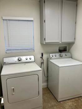 4bd with office space Home near Sunset Park & Airport, Las Vegas (photo 4)