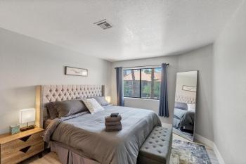 Fully Reno Condo Vaulted Ceiling and Tennis U007, Las Vegas (foto 4)