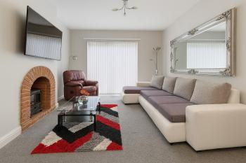Stunning Holiday Home. Free Parking., Manchester (photo 5)